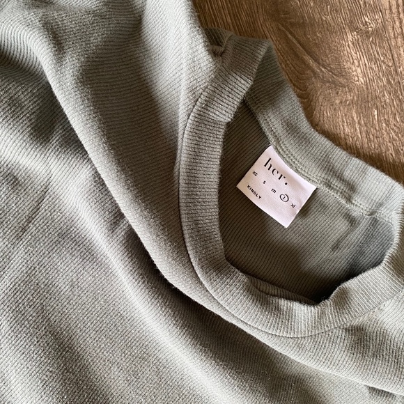 Her Size Large/XL Sea Green Ribbed Oversized Shirt and Biker Short Set - Picture 1 of 3